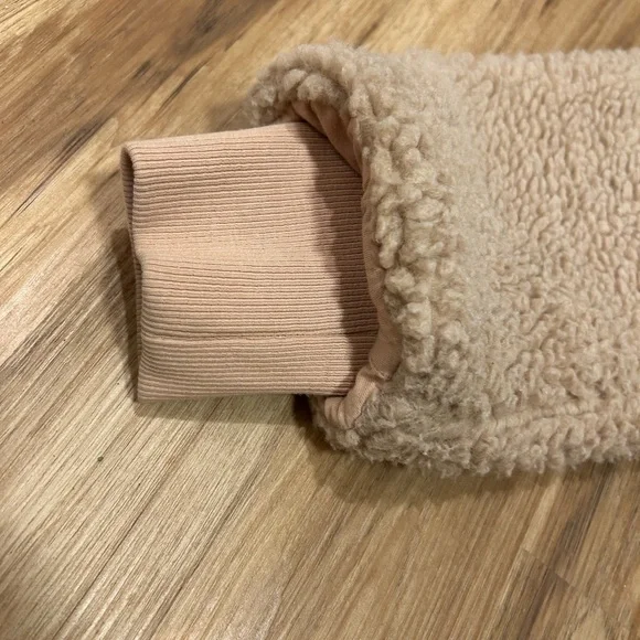 Fabletics teddy bomber - Picture 4 of 13